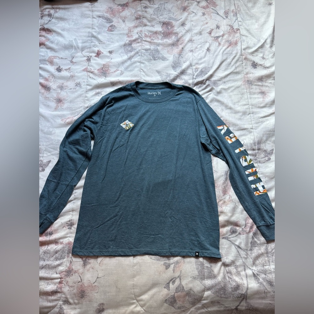 Hurley Long Sleeve shirt